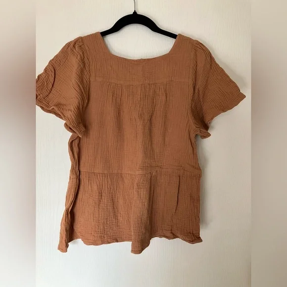 Entro Tan Blouse with Geometric Accents - Picture 3 of 8